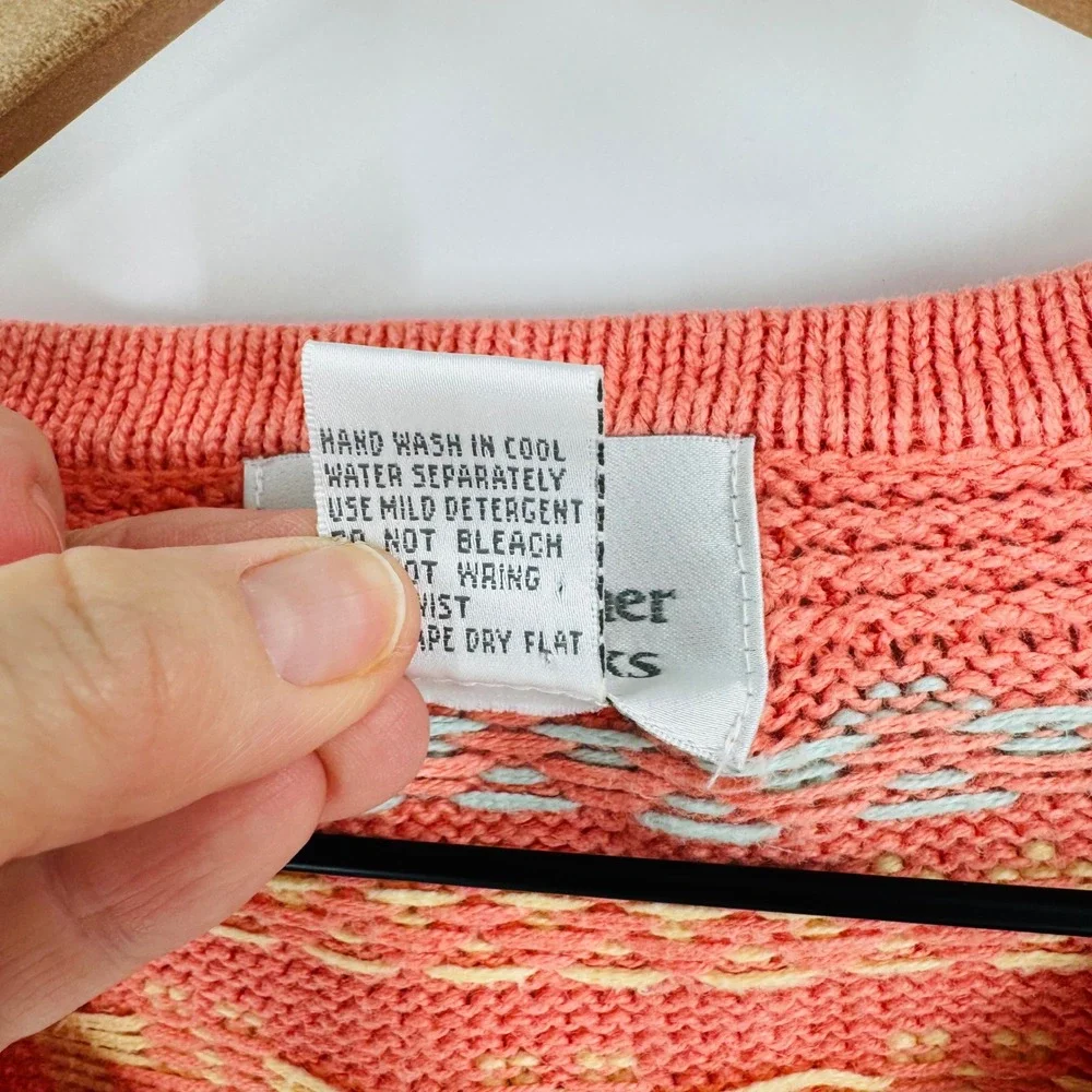 Vintage Coral Pink Geometric V-Neck Sweater Size‎ S Preppy Spring